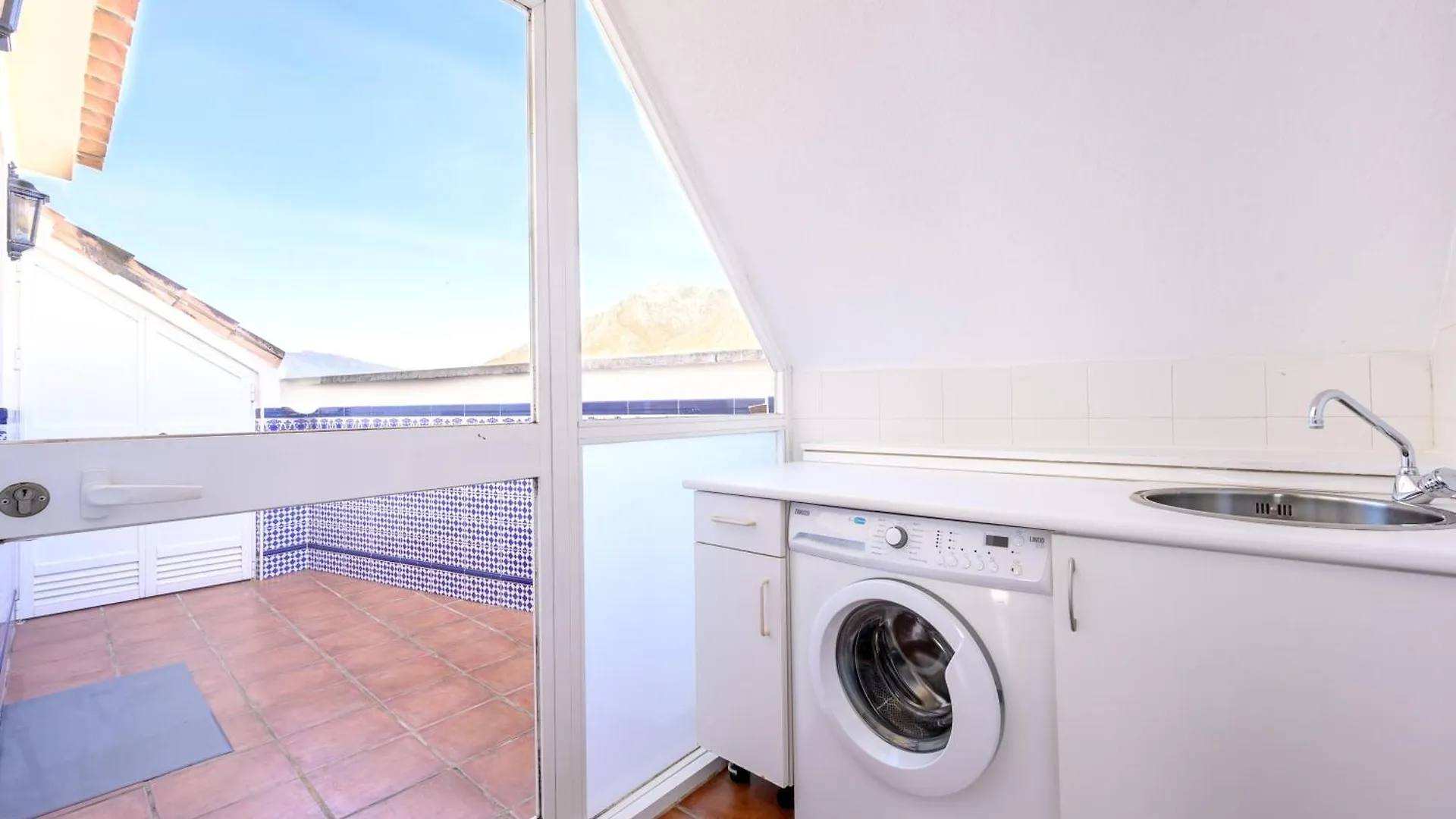 Imperator Sea Views Apartments Marbella 0*,